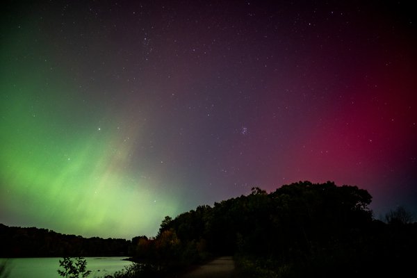 Predicting aurora intensity using machine learning and space weather data